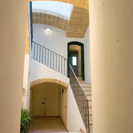 Apartment Beautiful Property In The Heart Of *