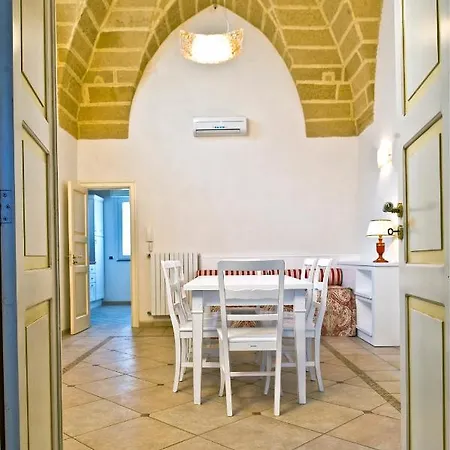 Beautiful Property In The Heart Of Apartment Gallipoli